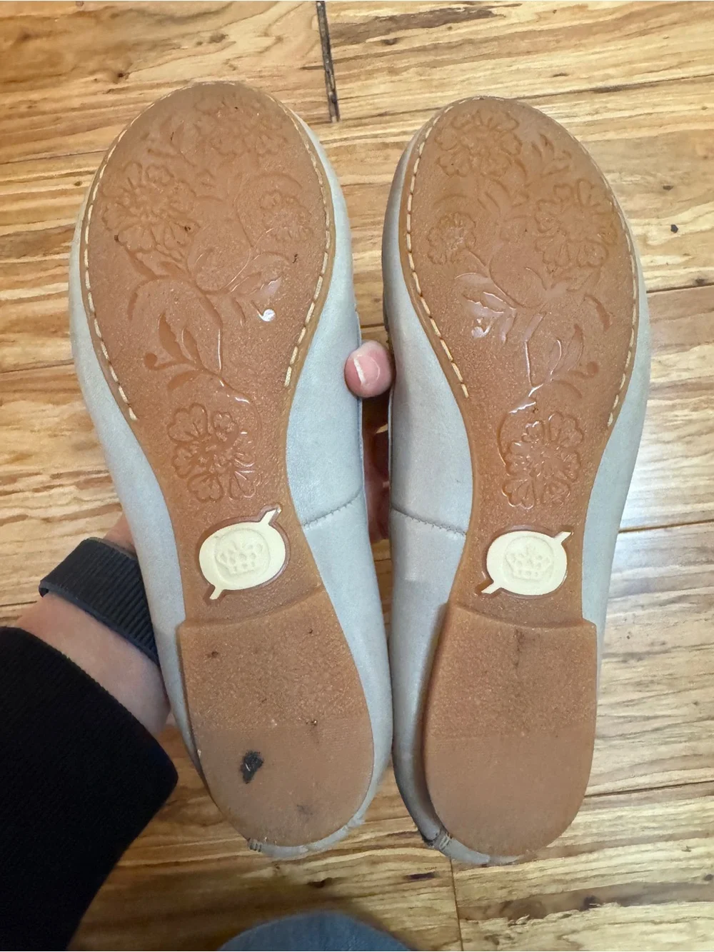 BORN® Handcrafted NAURA Taupe Leather Slip On Bow-Tie Flat Loafers #B86171 ~ 7.5